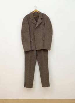  Joseph Beuys: costume de feutre